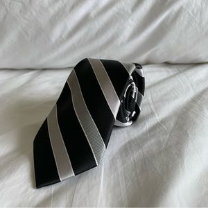 J. FERRAR black and gray tie